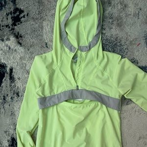 Ivivvia Size 12 spring (wind breaker)